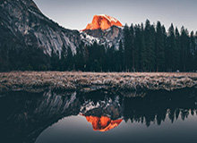 考辛斯热身赛对阵广东队，上演单手劈扣炸裂瞬间