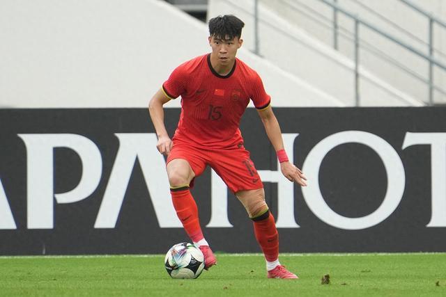 开云-媒体人：王钰栋确实最强，中国足协不用改赛程应让他多踢比赛