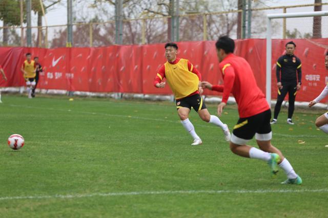 开云官网-亚运队新帅要求减少无谓体能消耗 戴伟浚伤愈回归