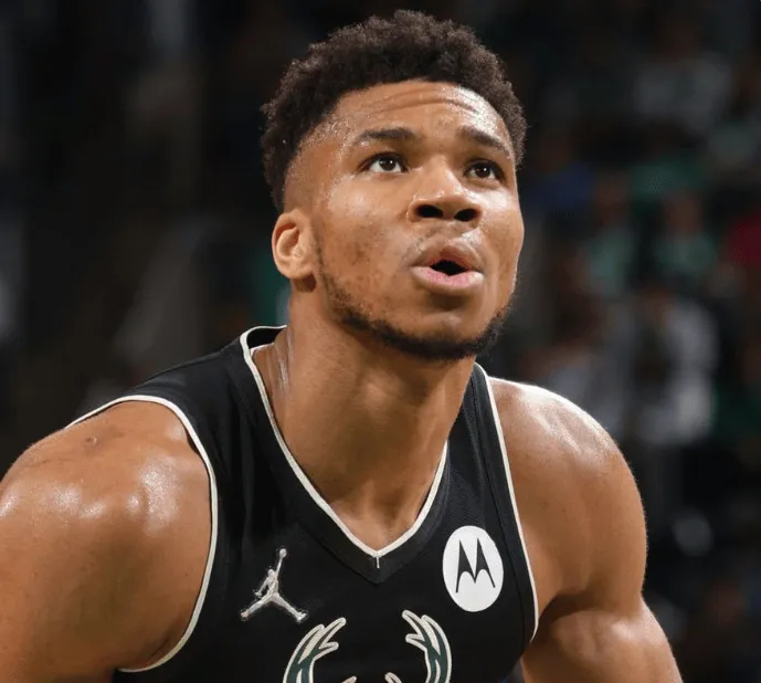 开云体育注册入口-字母：这赛季我们打得太差了，是否会被交易由球队决定